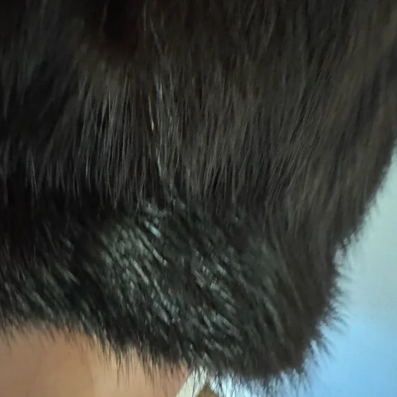 Saga Full Length Black Mink Coat with 2 mink Caps in black and white. - Picture 4 of 15